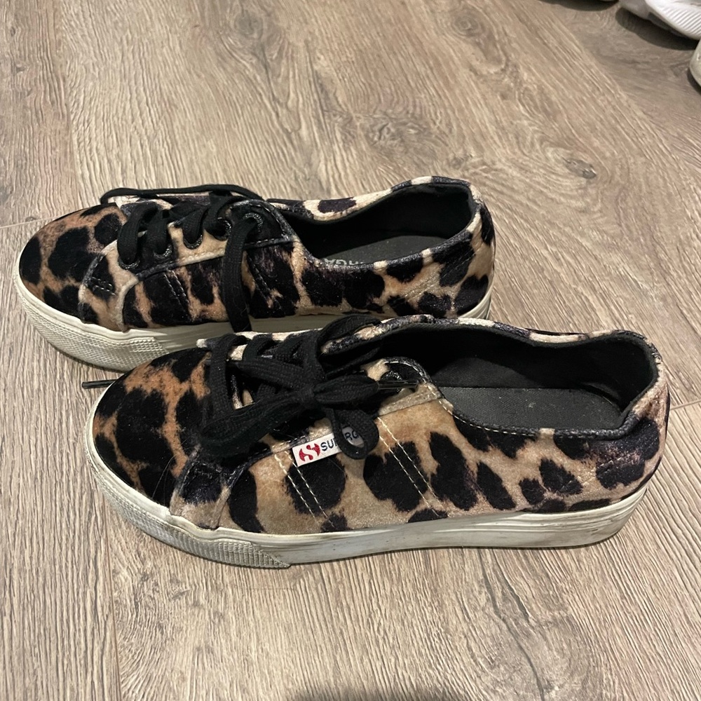 Size 36 platform, velvet Supergas